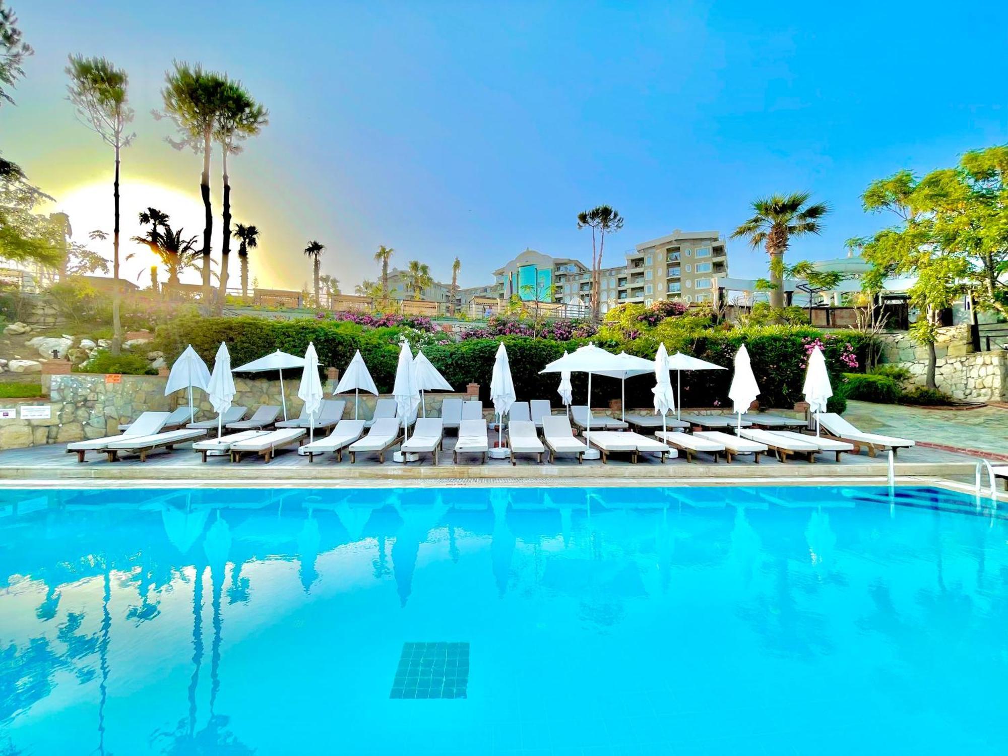 Laur Hotels Experience & Elegance Дидим Экстерьер фото